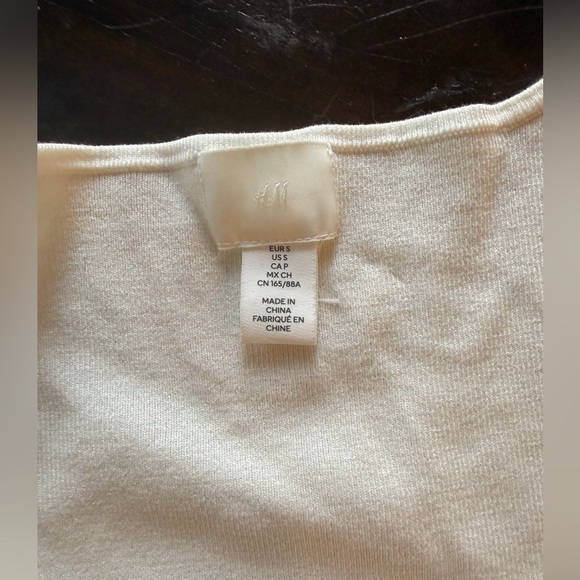 H&M sweater - Picture 2 of 2